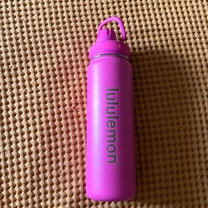 Lululemon back to life water bottle sonic pink